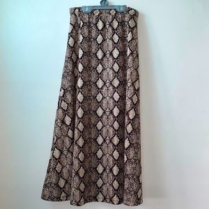 Olivia Blu Snake Print Skirt Size Medium